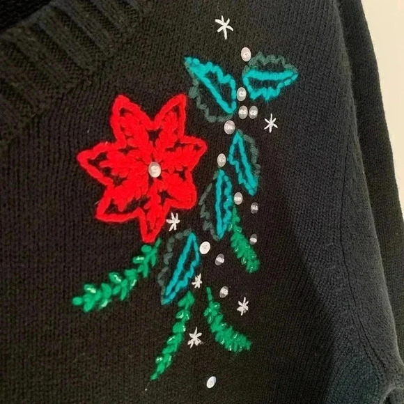 WHITE STAG  Embroidered Christmas Sweater - Picture 5 of 6